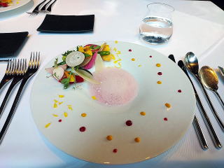 ガーデンテラス紀尾井町 フレンチレストラン「ル・ファヴォリ」