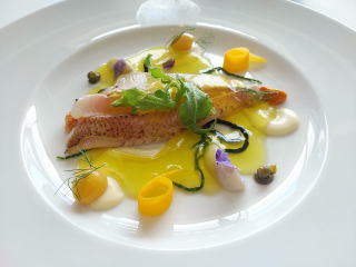 セルリアンタワー東急ホテルタワーズレストラン「クーカーニョ」メイン料理